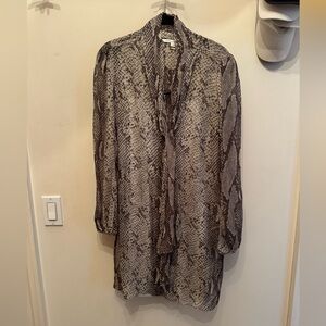 DVF Jezebel Sheer Silk Snake Print Tie Front Button Down 2pc Dress Size 6